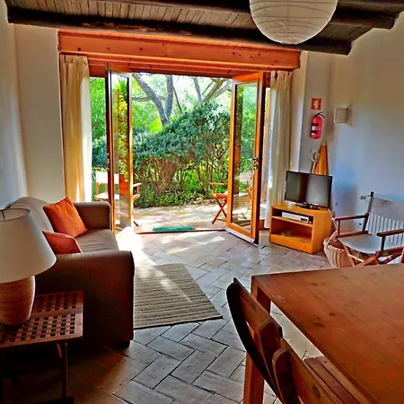 Appartement Casa Dos Sonhos, Private Terrace, Quiet Location, Walking To Village, Ecological Pool, Pets Considered, Nature Friendly *