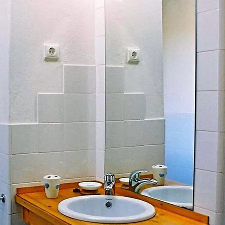 Casa Dos Sonhos, Private Terrace, Quiet Location, Walking To Village, Ecological Pool, Pets Considered, Nature Friendly 아파트 *