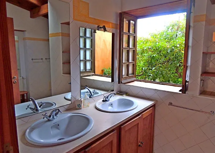 Apartmán Casa Dos Sonhos, Private Terrace, Quiet Location, Walking To Village, Ecological Pool, Pets Considered, Nature Friendly *